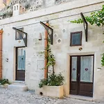 Enotrio Barisano 4*