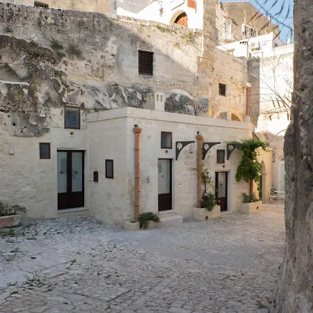 Gæstehus Enotrio Barisano 4*