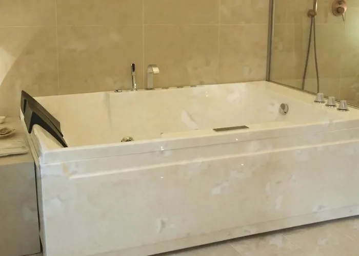 Enotrio Barisano Affittacamere 4*